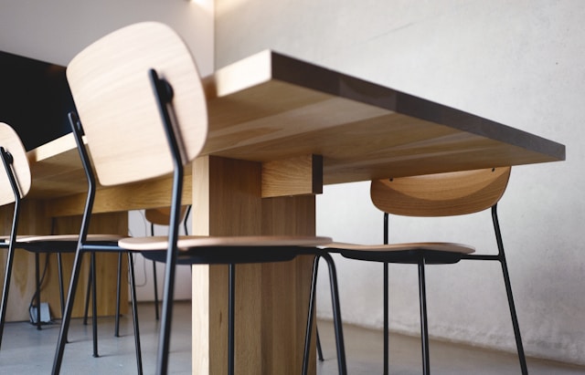 Folding table