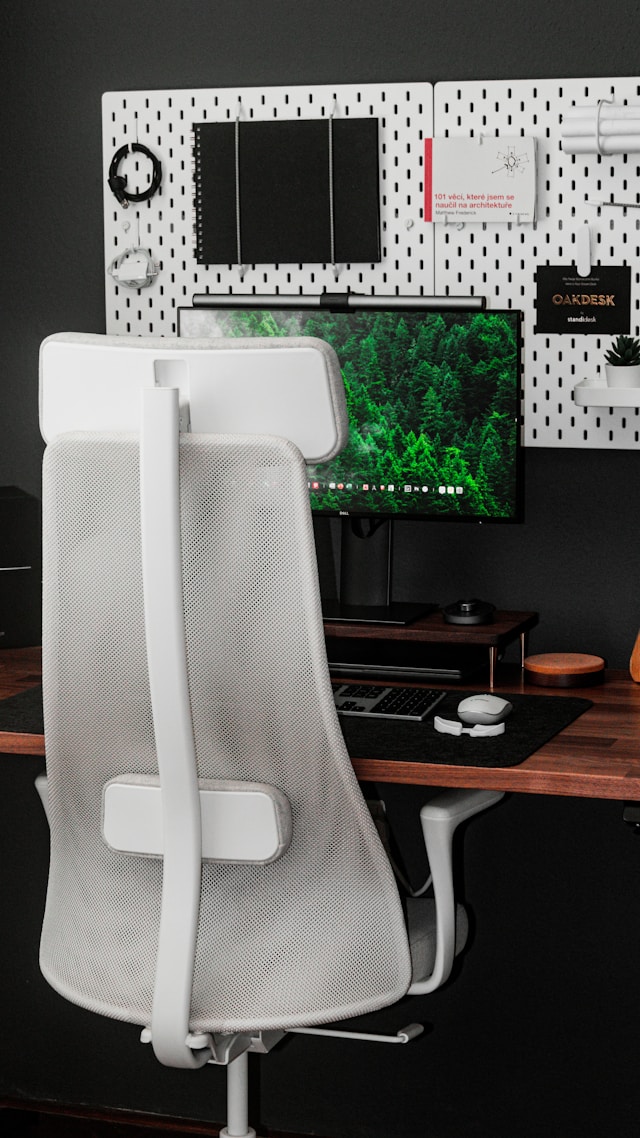 Single desk